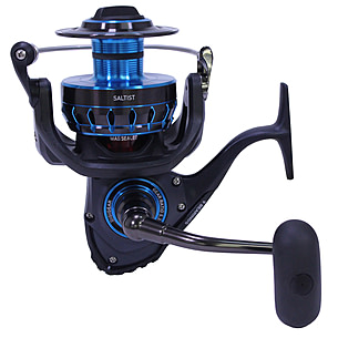 Daiwa Saltist 4000 Spinning Reel  10% Off w/ Free Shipping and