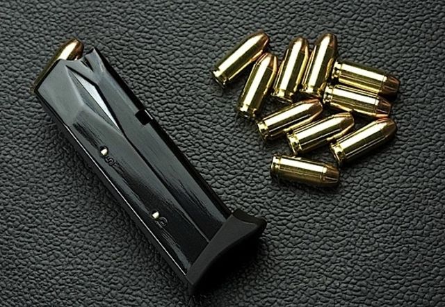 sa THUN40UCmmAG Bersa Thunder 40 Smith & Wesson 10 Round Black Finish Ammo