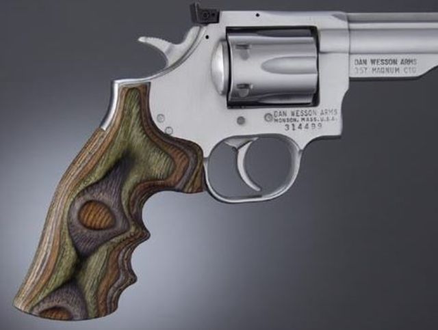 Hogue Dan Wesson Sm. Frame Lamo Camo - Hogue