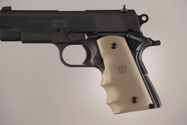 Hogue Officers Model Rubber Grip with Finger Grooves Desert Tan