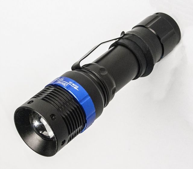 Huskemaw Flashlight 5-Watt Black/Blue - Huskemaw