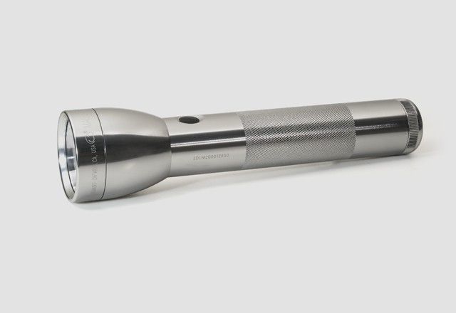 Maglite 3rd Gen 2DCell LED Flashlight524 LumensSilver ST23105