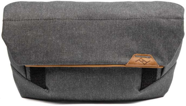 Peak Design Field Pouch V2 Backpack Charcoal Small - Peak Design