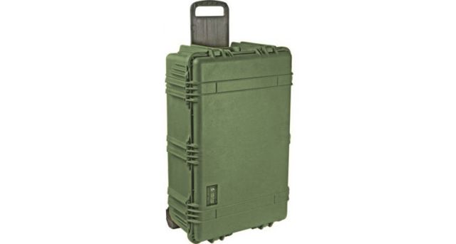 Pelican  Large Crushproof Wheeled Dry Case 30.75x20.5x11.6in OD Green Case w/ Foam - Pelican
