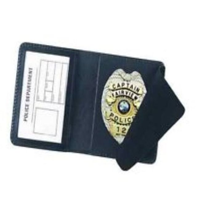 Strong Leather Clip-on Badge Holder -snap