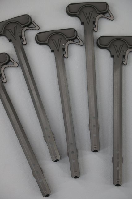 V Seven Charging Handle AR-15 5.56x45mm NATO Right Anodized Black C HAND-556 - V Seven