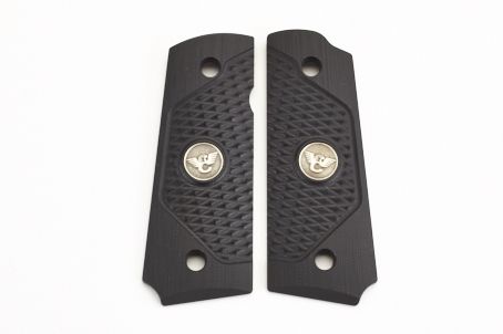 Wilson Combat Grips Compact ULTRA THIN beveled bottom with WC Logo Black - Wilson Combat