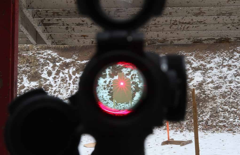 The Best Red Dot Sights for Astigmatism in 2024 [Blurry to Clear] - Scopes  Field