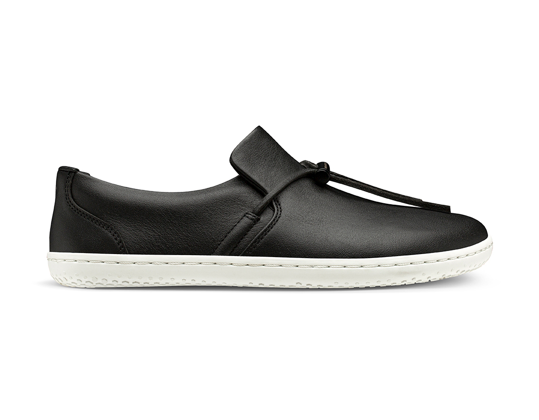 minimalist casual shoes womens